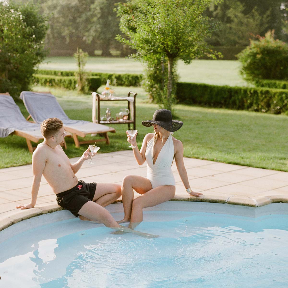 Piscine, château,